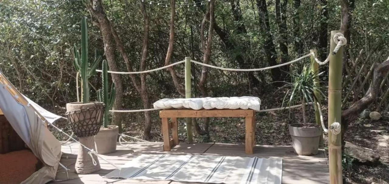 Evasion En Pleine Nature, Tipi Insolite Et Jacuzzi Au Pont Du Gard ! Vers Pont du Gard Bagian luar foto