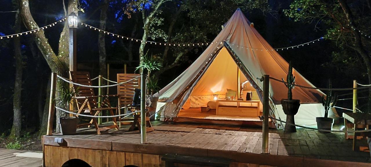 Evasion En Pleine Nature, Tipi Insolite Et Jacuzzi Au Pont Du Gard ! Vers Pont du Gard Bagian luar foto