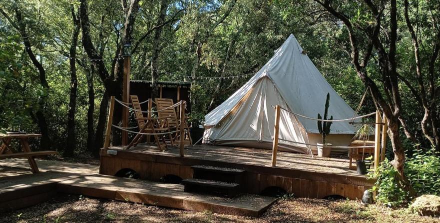Evasion En Pleine Nature, Tipi Insolite Et Jacuzzi Au Pont Du Gard ! Vers Pont du Gard Bagian luar foto